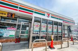日本7-11便利店店长半年无休患抑郁症轻生，日本厚生劳动省认定为工伤